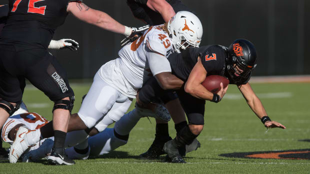 Brett Rojo - Spencer Sanders_Texas_OklahomaState_Oct31_376